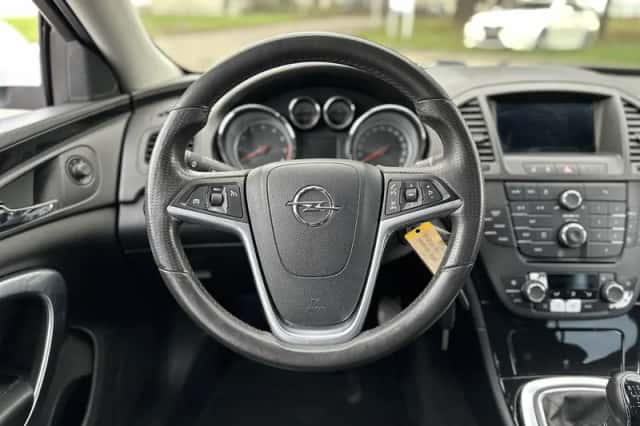 Opel Insignia (2009) thumbnail 5