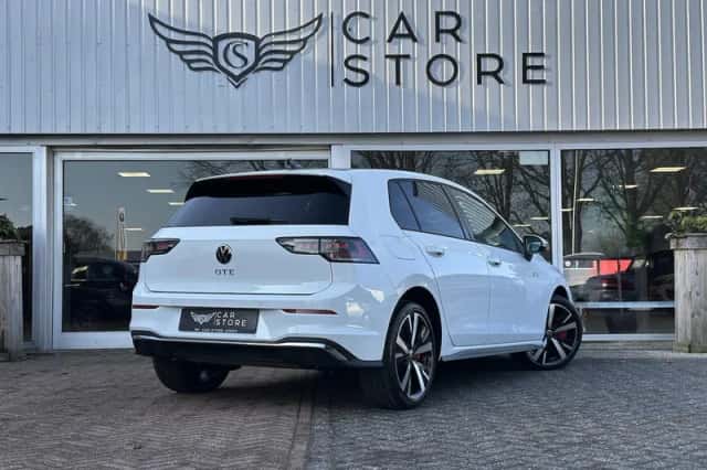 Volkswagen Golf (2025) thumbnail 3
