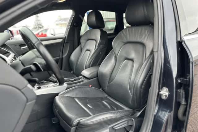 Audi A4 (2011) thumbnail 6
