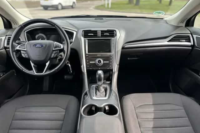 Ford Mondeo (2019) thumbnail 4