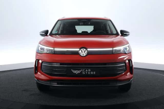 Volkswagen Tiguan (2026) thumbnail 2