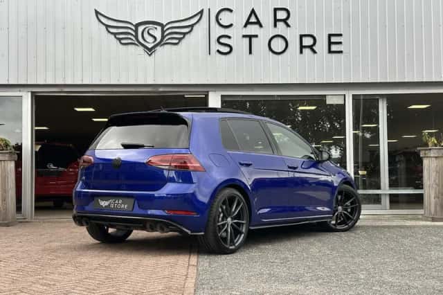 Volkswagen Golf (2019) thumbnail 3