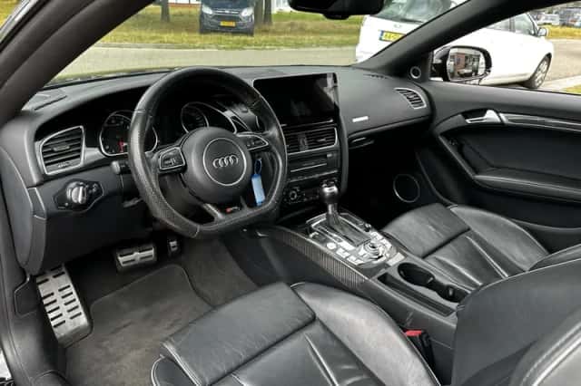 Audi A5 (2011) thumbnail 4