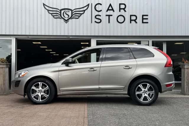 Volvo XC60 (2012) thumbnail 2