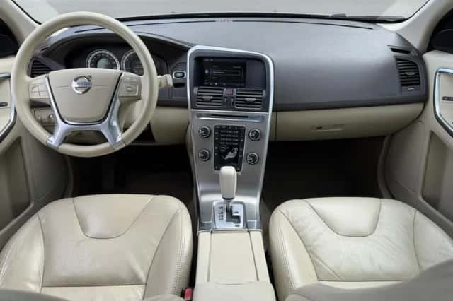 Volvo XC60 (2012) thumbnail 4