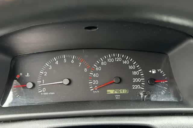 Toyota Corolla (2003) thumbnail 6