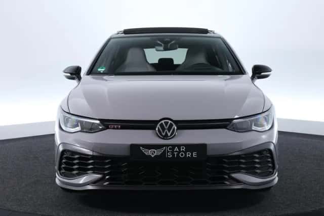 Volkswagen Golf (2021) thumbnail 2