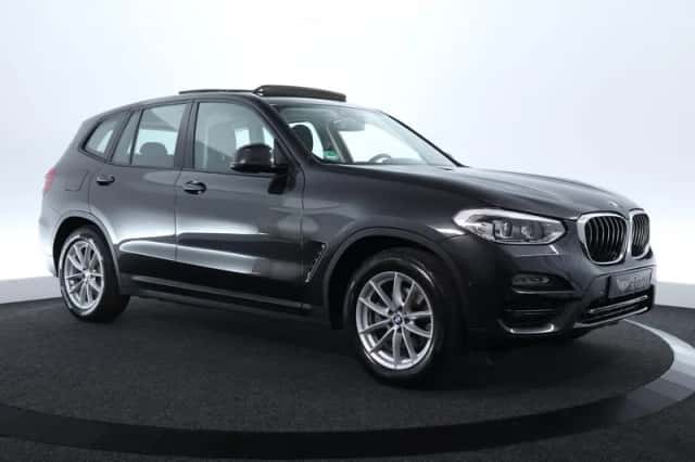 BMW X3 (2018) thumbnail 3