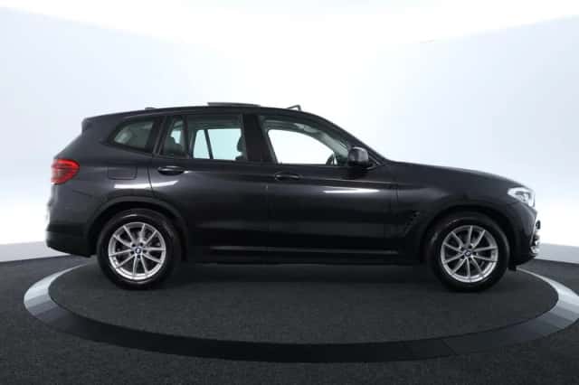 BMW X3 (2018) thumbnail 4