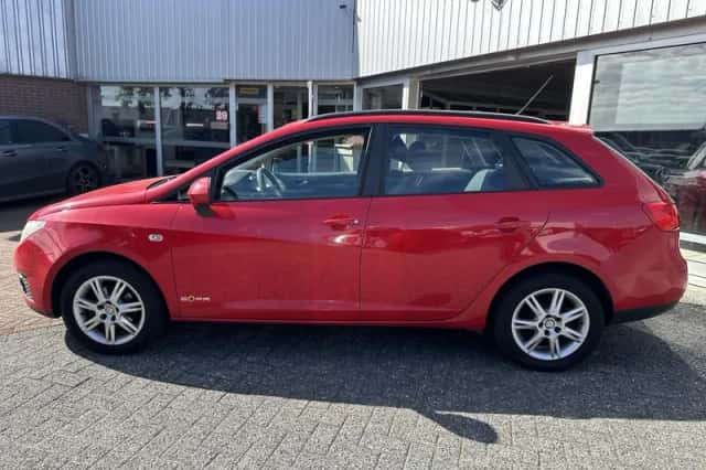 SEAT Ibiza (2011) thumbnail 2