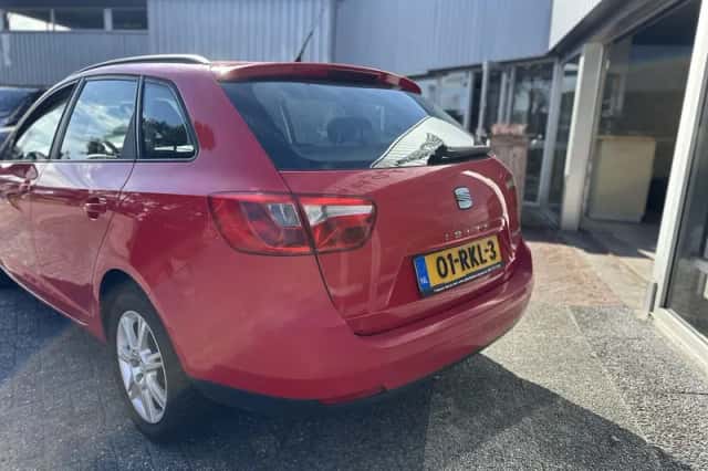 SEAT Ibiza (2011) thumbnail 3