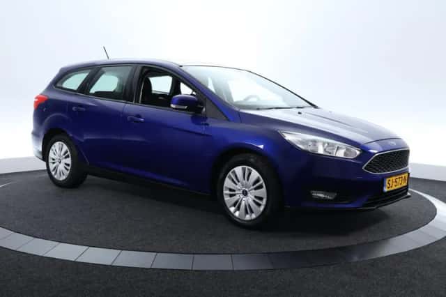 Ford Focus (2018) thumbnail 3