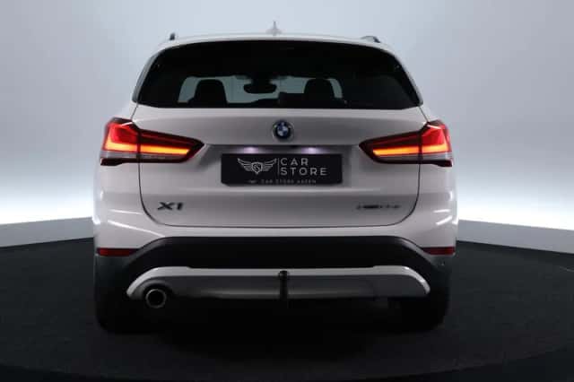 BMW X1 (2022) thumbnail 6