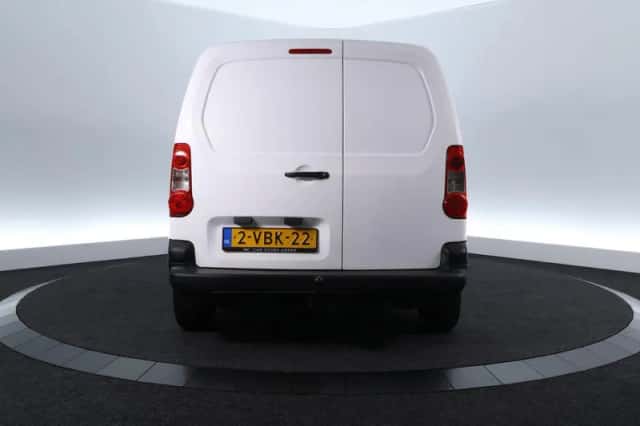 Peugeot Partner (2010) thumbnail 6