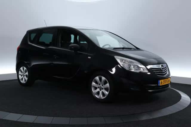 Opel Meriva (2010) thumbnail 3