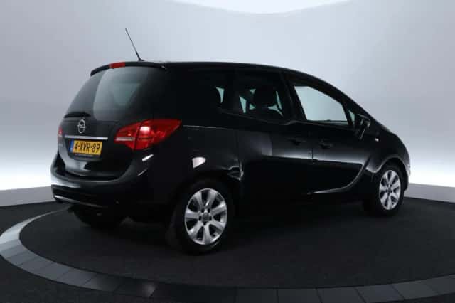 Opel Meriva (2010) thumbnail 6