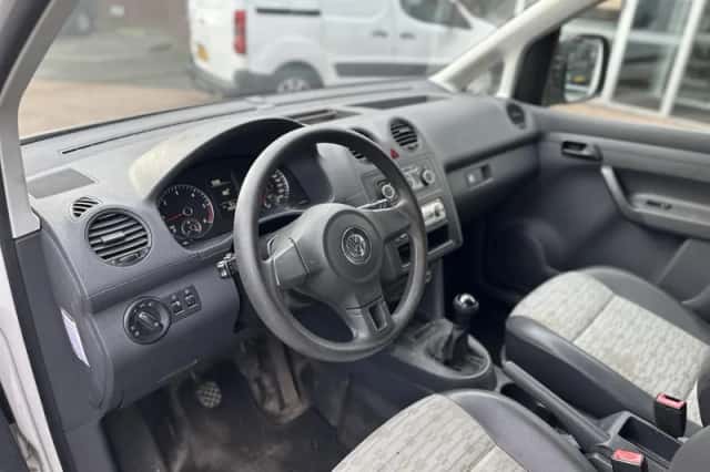 Volkswagen Caddy (2012) thumbnail 5