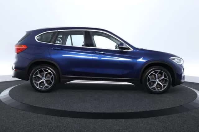 BMW X1 (2018) thumbnail 4