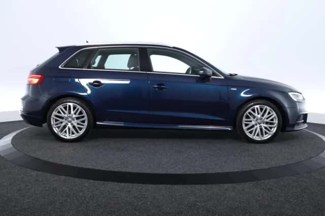 Audi A3 (2018) thumbnail 4