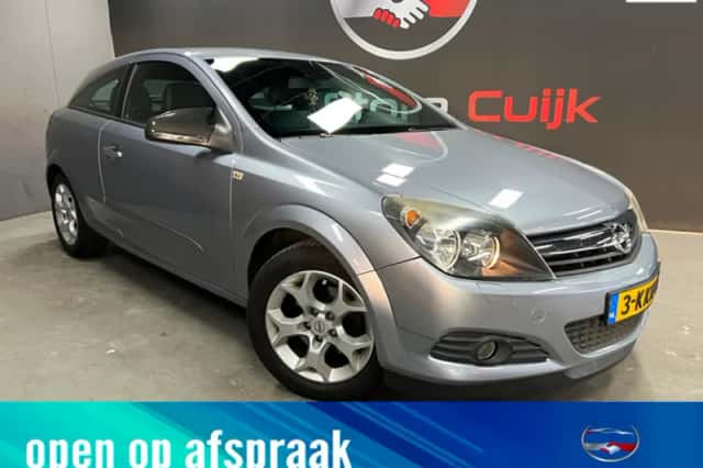 Opel Astra (2008) thumbnail 1