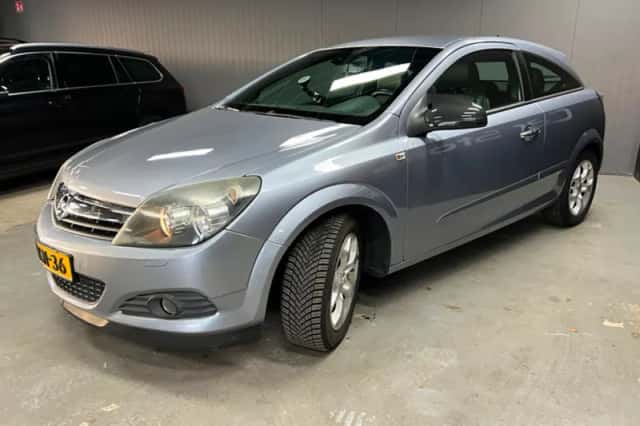Opel Astra (2008) thumbnail 5