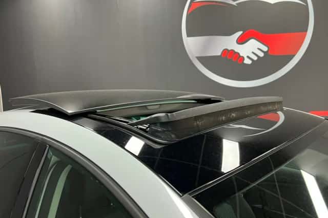 SEAT Leon (2014) thumbnail 2