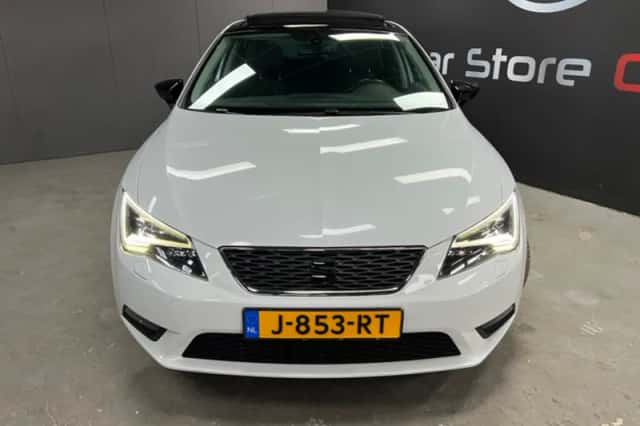 SEAT Leon (2014) thumbnail 4