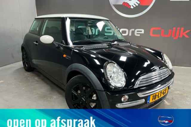 MINI Cooper (2003) thumbnail 1