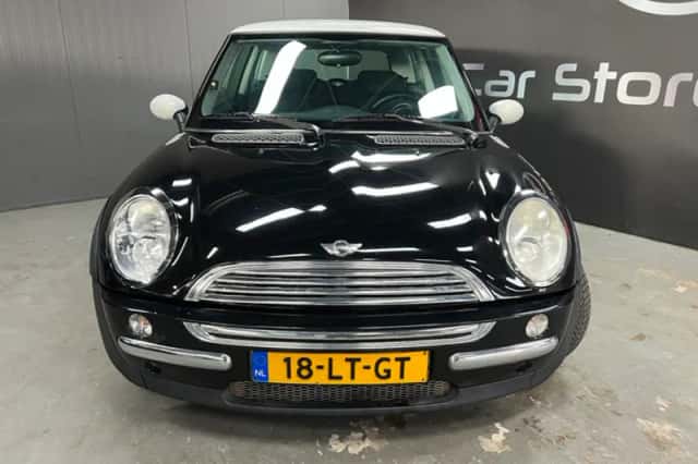 MINI Cooper (2003) thumbnail 2