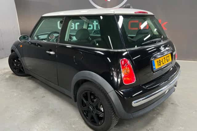 MINI Cooper (2003) thumbnail 6