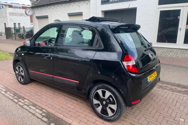 Renault Twingo (2015) thumbnail 3