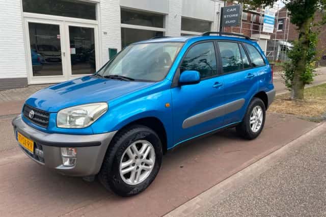 Toyota RAV4 (2003) thumbnail 1