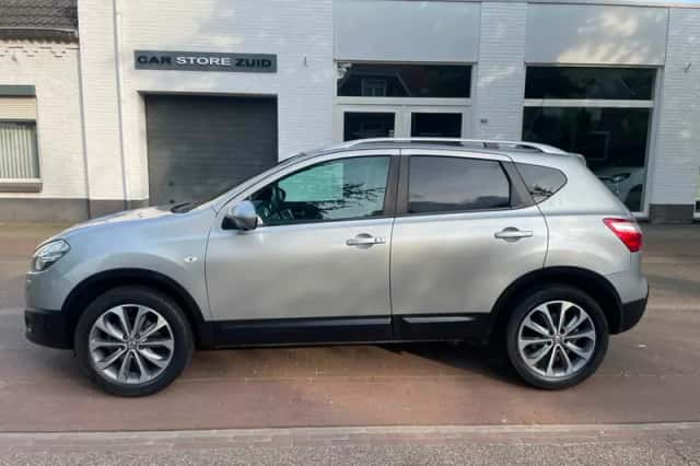 Nissan Qashqai (2012) thumbnail 2