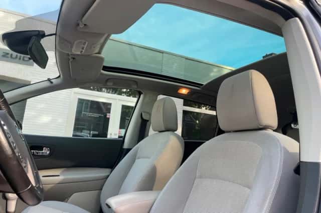 Nissan Qashqai (2012) thumbnail 5
