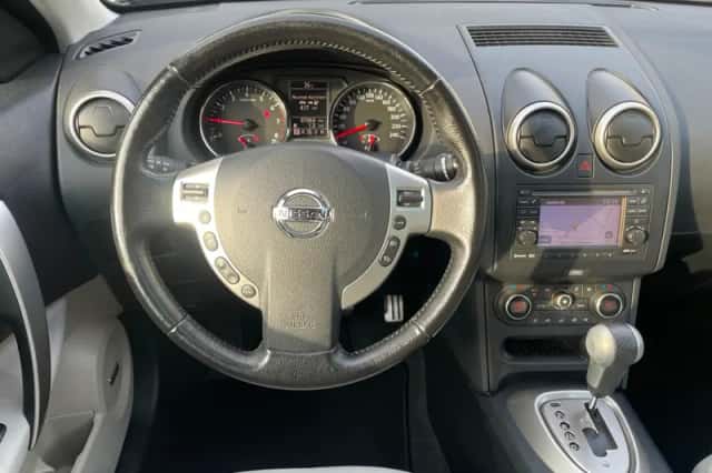 Nissan Qashqai (2012) thumbnail 6