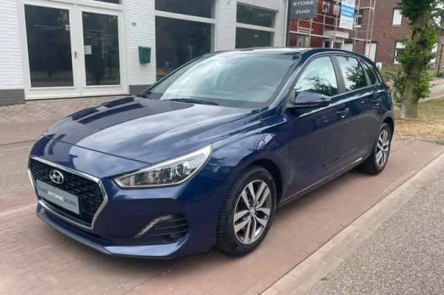 Hyundai i30 (2020) thumbnail 1