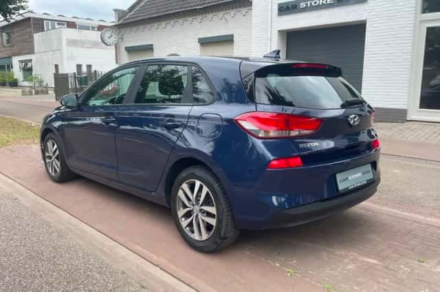 Hyundai i30 (2020) thumbnail 3