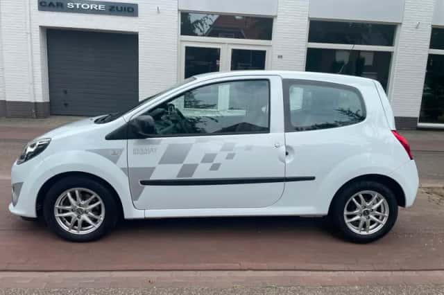 Renault Twingo (2010) thumbnail 2