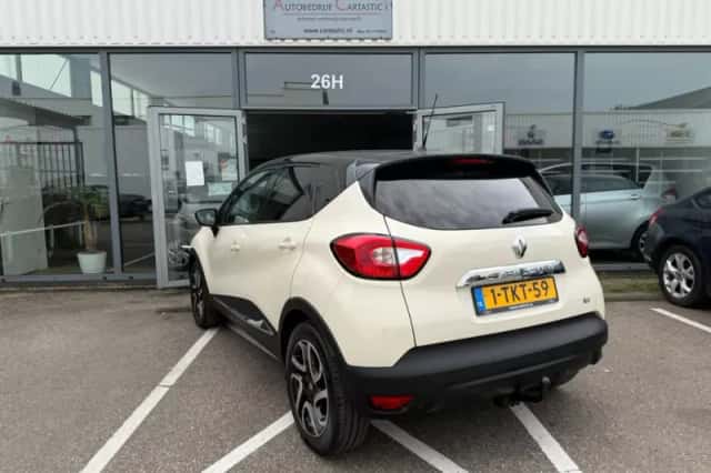 Renault Captur (2014) thumbnail 4