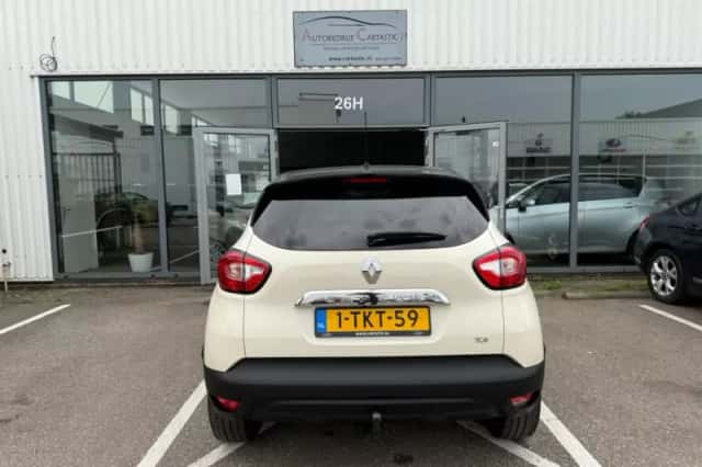 Renault Captur (2014) thumbnail 5