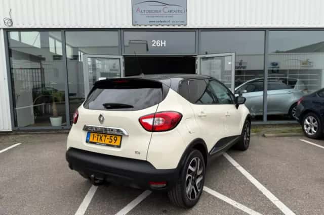 Renault Captur (2014) thumbnail 6