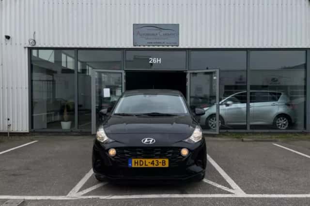 Hyundai i10 (2021) thumbnail 2