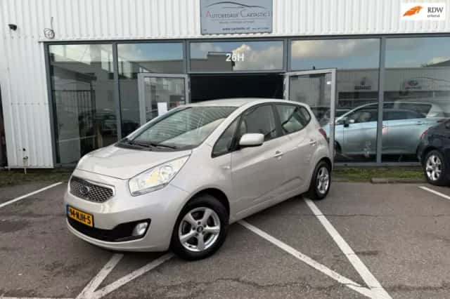 Kia Venga (2010) thumbnail 1