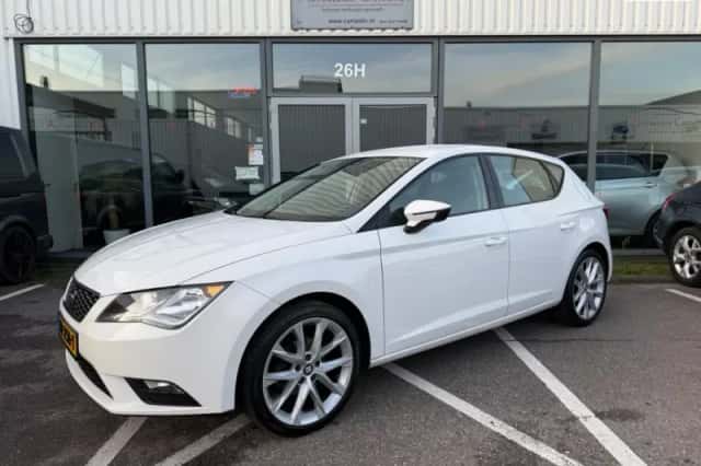SEAT Leon (2014) thumbnail 1