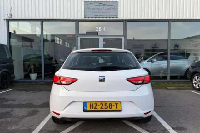 SEAT Leon (2014) thumbnail 5