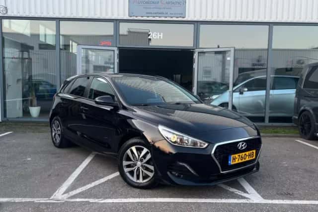 Hyundai i30 (2019) thumbnail 3