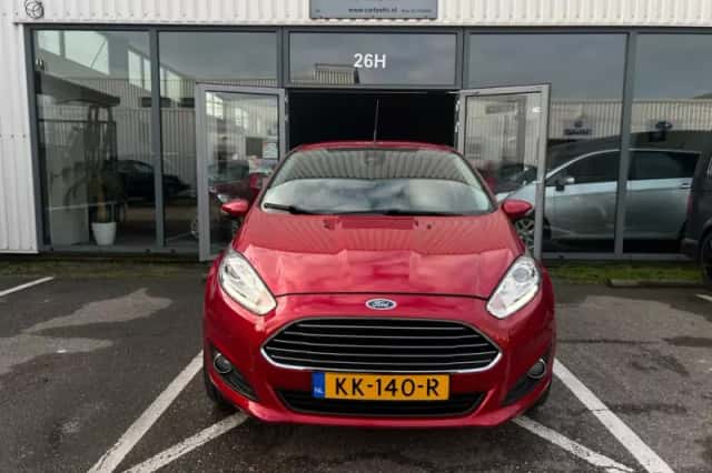 Ford Fiesta (2016) thumbnail 2