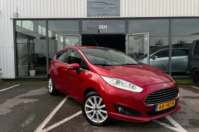 Ford Fiesta (2016) thumbnail 3