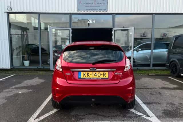 Ford Fiesta (2016) thumbnail 5