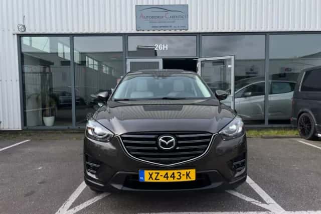Mazda CX-5 (2016) thumbnail 2